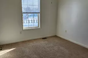 200 Skyview Cir, Hanover, PA 17331 - Photo 10