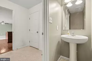27 E Imperial Dr, Aspers, PA 17304 - Photo 6