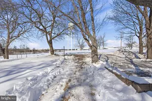 114 E York St, Biglerville, PA 17307 - Photo 28