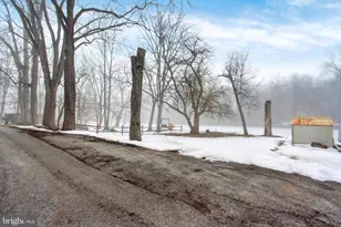 108 S Hickory Ln, New Oxford, PA 17350 - Photo 22