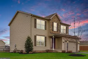 65 W Crestview Ln, Gettysburg, PA 17325 - Photo 2