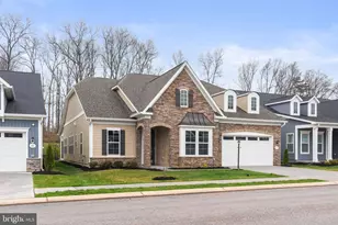 395 Quiet Crk Dr, Gettysburg, PA 17325 - Photo 2