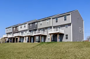 16 Overshot Ln, Gettysburg, PA 17325 - Photo 2