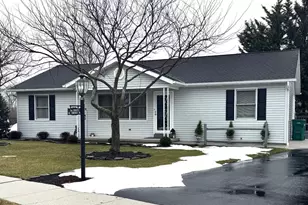 136 Conewago Dr, Hanover, PA 17331 - Photo 1