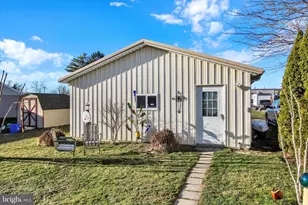 371 Maple Ave, Hanover, PA 17331 - Photo 2