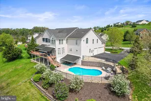 40 Fawn Hill Rd, Hanover, PA 17331 - Photo 2