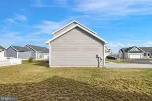 8 Nighthawk Ct, Gettysburg, PA 17325 - Photo 6