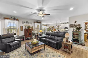 7 Stoners Cir, Littlestown, PA 17340 - Photo 8