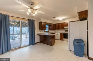 545 Hanover St, New Oxford, PA 17350 - Photo 10