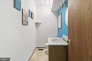 18 E Lakeview Dr, Littlestown, PA 17340 - Photo 10