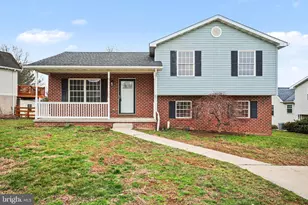 17 Mason-Dixon Dr, Littlestown, PA 17340 - Photo 1