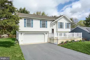15 Sedgwick Dr, East Berlin, PA 17316 - Photo 2