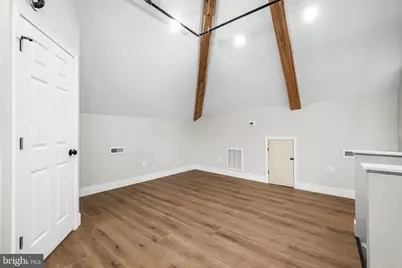320 W King St #4, East Berlin, PA 17316 - Photo 6
