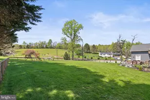 8 Orchard Dr, Hanover, PA 17331 - Photo 32