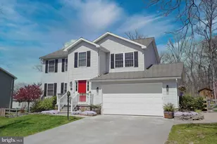 240 Twin Lakes Dr, Gettysburg, PA 17325 - Photo 2
