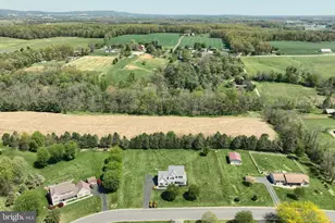 1066 Fox Run Terrace, Hanover, PA 17331 - Photo 10