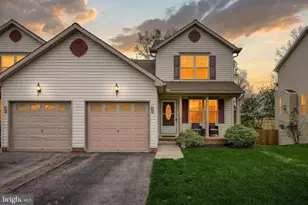 137 Maple Dr, Hanover, PA 17331 - Photo 2
