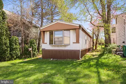 1104 W Elm Avenue, Hanover, PA 17331 - Photo 1