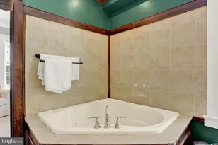 221 Lincoln Way W, New Oxford, PA 17350 - Photo 32
