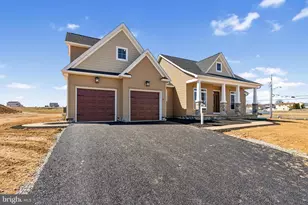 285 Ledger Dr, Hanover, PA 17331 - Photo 2