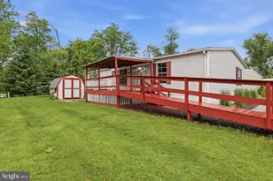 156 Linda Dr, New Oxford, PA 17350 - Photo 2