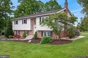 140 Hamilton Dr, Abbottstown, PA 17301 - Photo 2