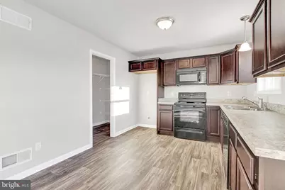 10 Skyview Circle, Hanover, PA 17331 - Photo 2