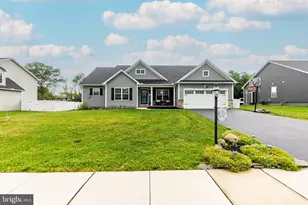 141 Oxford Blvd, New Oxford, PA 17350 - Photo 2