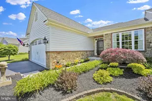 30 St Michaels Way, Hanover, PA 17331 - Photo 2
