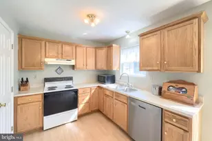 112 Billerbeck St, New Oxford, PA 17350 - Photo 14