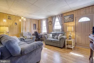 128 N 2nd St, Mc Sherrystown, PA 17344 - Photo 2