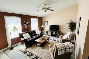571 Hooker Dr, Gettysburg, PA 17325 - Photo 2