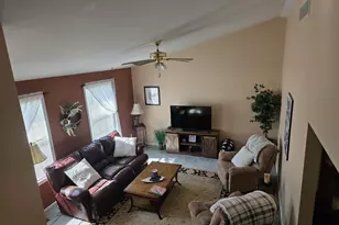 571 Hooker Dr, Gettysburg, PA 17325 - Photo 2