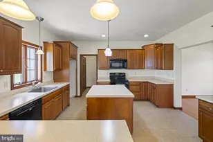 690 Grant Dr, Gettysburg, PA 17325 - Photo 18