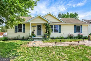 659 Curtis Dr, Gettysburg, PA 17325 - Photo 2
