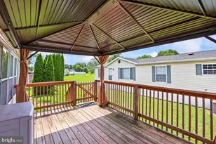 29 Hampshire Dr, New Oxford, PA 17350 - Photo 4