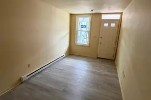 123 W King St, Littlestown, PA 17340 - Photo 2