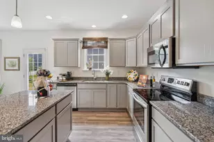 116 Red Stone Ln, Hanover, PA 17331 - Photo 8