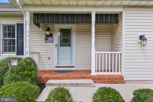 70 Kevin Dr, New Oxford, PA 17350 - Photo 4