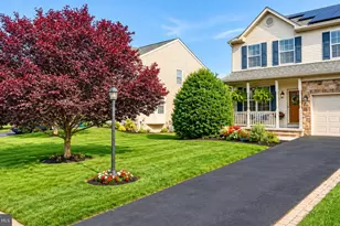 243 Maple Dr, Hanover, PA 17331 - Photo 1