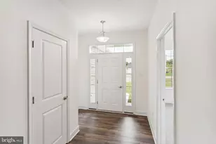 16 Tanager Ct, Gettysburg, PA 17325 - Photo 2