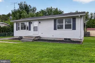 1 Birch Ln, New Oxford, PA 17350 - Photo 2