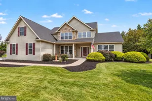 12 E Summit Dr, Littlestown, PA 17340 - Photo 2