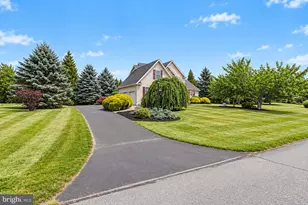 12 E Summit Dr, Littlestown, PA 17340 - Photo 6