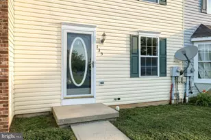 135 Apple Grove Ln, Littlestown, PA 17340 - Photo 2