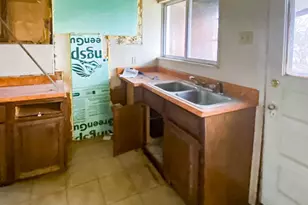 179 Magnolia St, Homestead, PA 15120 - Photo 10