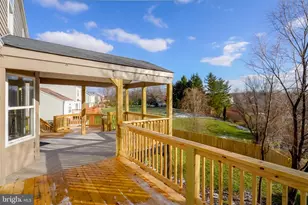 1233 Woodhill Dr, Gibsonia, PA 15044 - Photo 10