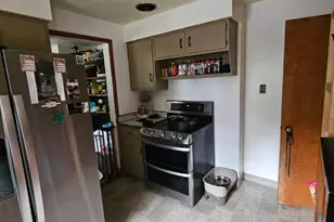 5052 W Library Ave, Bethel Park, PA 15102 - Photo 10
