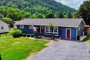 617 W Penn St, Bedford, PA 15522 - Photo 1
