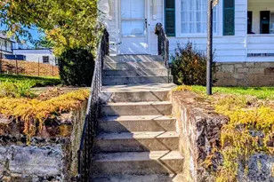 132 S Thomas St, Bedford, PA 15522 - Photo 2